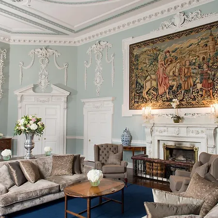 Отель Luttrellstown Castle 5*