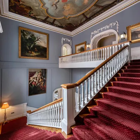 Luttrellstown Castle Отель